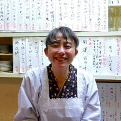 一人でお店を切り盛りする轟ゆかりさん