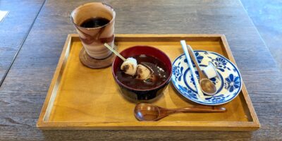 炭火焼団子が串ごと! 石濱茶寮 楽の冬季限定メニュー、おしるこ おしるこセット