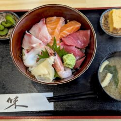 贅沢海王海鮮丼