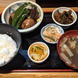 豚の角煮定食(1100円)