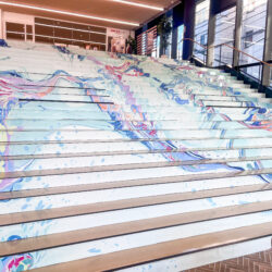 ふらっとにっぽりの大階段がアートに！ EBRU Inc.に変わりました