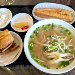 フォーとバインミーセット＋揚げパン
