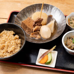 夜ご飯どうする？定食が話題の三ノ輪橋駅前の居酒屋、吉まぐれ屋に行ってきた