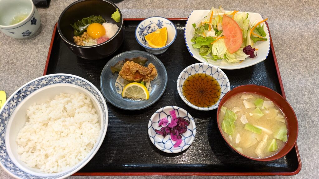 納豆ネギトロ丼定食