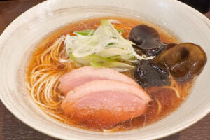 1月27日、町屋にオープンしたラーメン NO.ONEで鴨ラーメンを食べてきた。