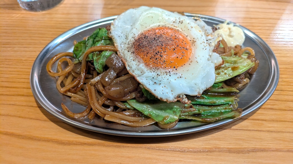 串カツ屋のホルモン焼きそば