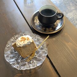 ハンドドリップコーヒーとシフォンケーキ