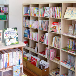 BOOKS青いカバ