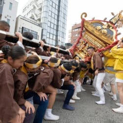 53歳記者が人生で初めて神輿を担いでみた。超初心者向け天王祭体験記