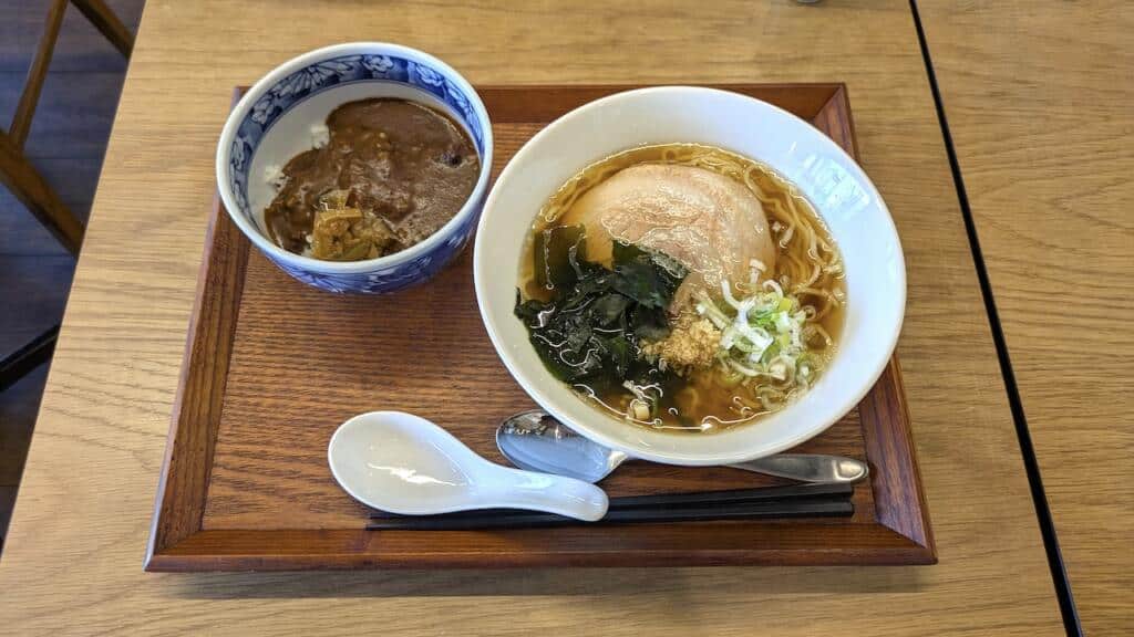 朝ラーメン、ミニカレー