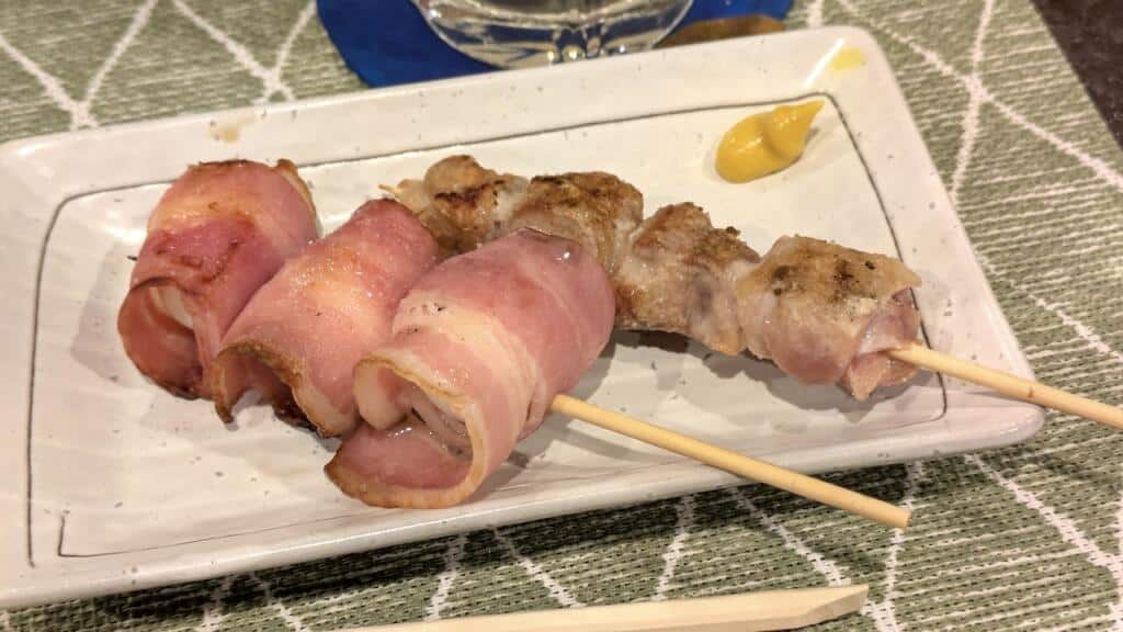うずらベーコンと大山地鶏串