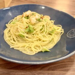 ピアンタ町屋店でイタリアンランチ！ぷりぷりエビのプーリア風ペペロンチーノ