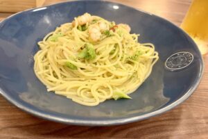 ピアンタ町屋店でイタリアンランチ！ぷりぷりエビのプーリア風ペペロンチーノ