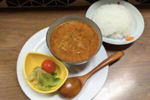 つまみになるバターチキンカレー! 焼鳥・もつ焼きの店きしだ つまみになるバターチキンカレー! 焼鳥・もつ焼きの店きしだ