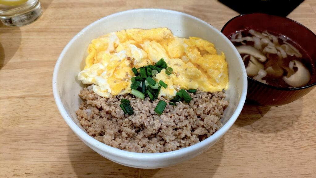 鶏そぼろ丼