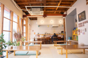 町に開かれたリビング「おぐセンター」おいしい食事と多世代に異文化交流もできるおしゃれな居場所 町に開かれたリビング「おぐセンター」おいしい食事と多世代に異文化交流もできるおしゃれな居場所