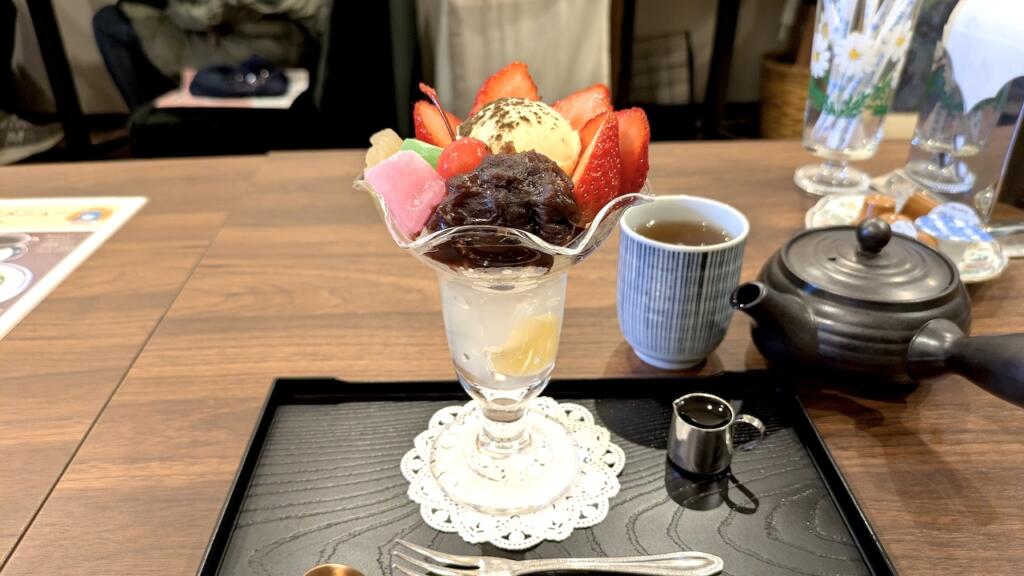 クリームあんみつパフェ