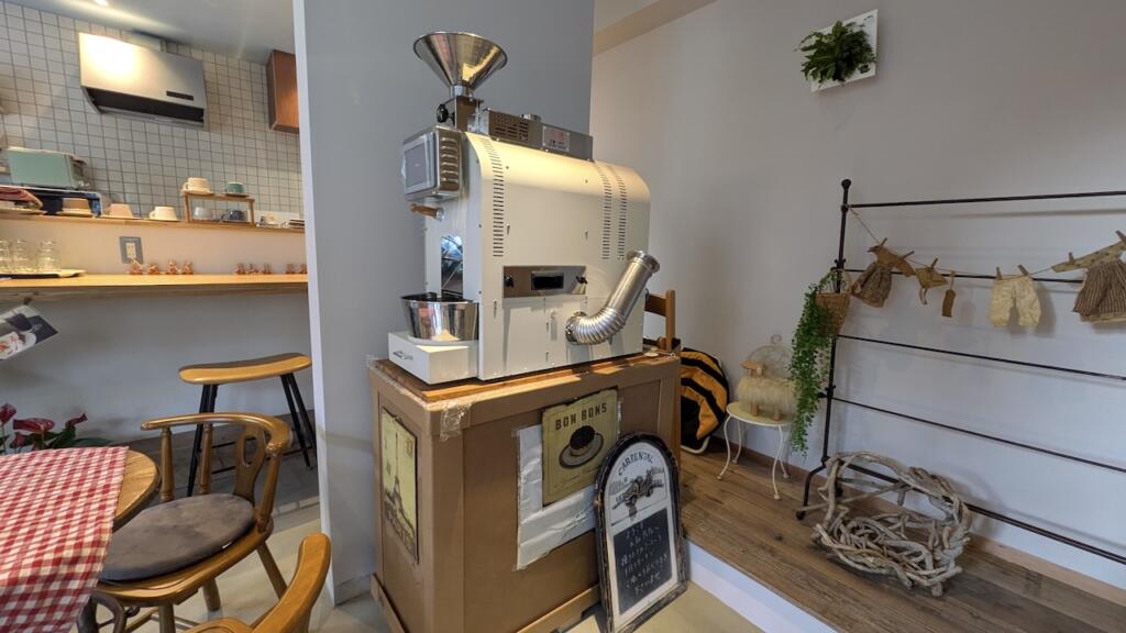 カフェ ア・ラ・パパ * プリュス焙煎機