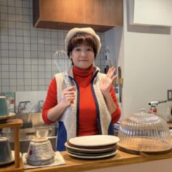 カフェ ア・ラ・パパ ＊ プリュス オーナー