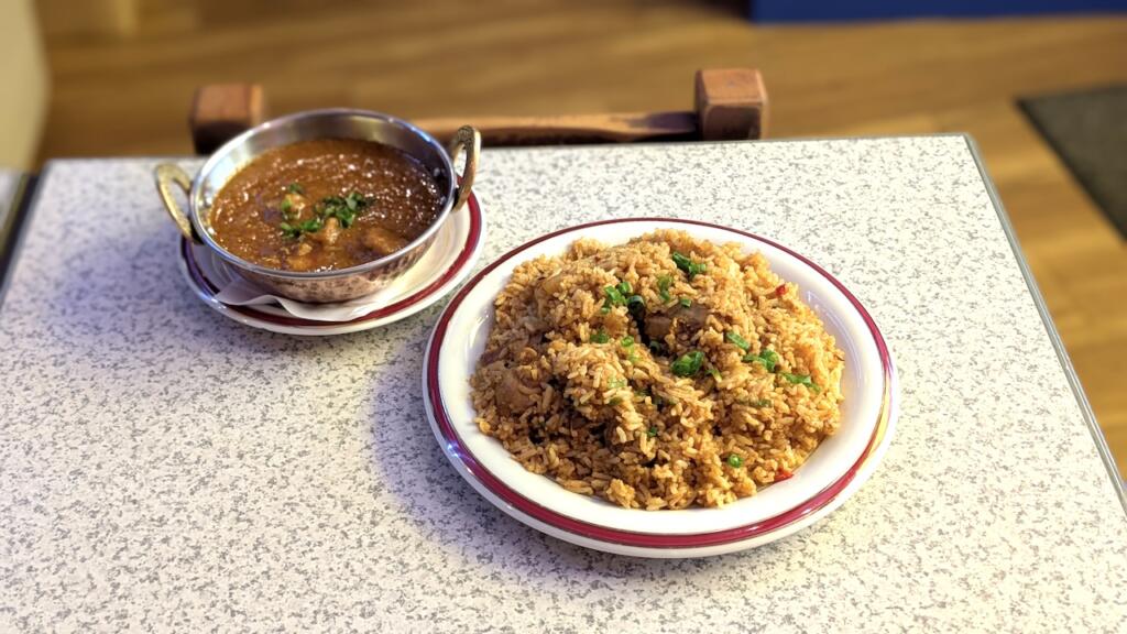 ビリヤニとチキンカレー