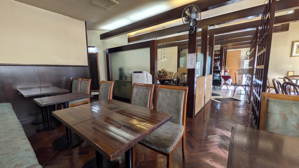 カフェユキ店内