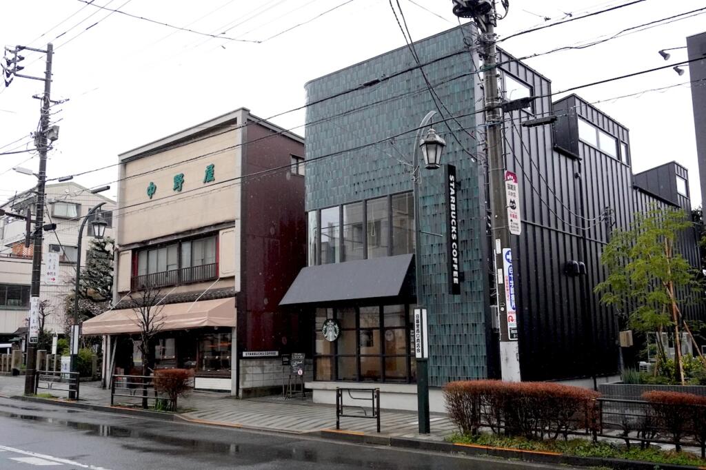 中野屋と揃えた窓の高さと看板作り