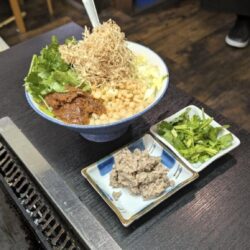 パクチー香るトムヤムもんじゃ