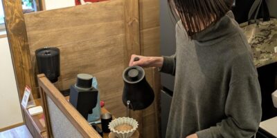 コーヒーを淹れるちょすさん