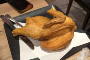 町屋の夜がますます賑やかに！大衆酒場 第二の家 平貴で野菜と鶏料理で乾杯