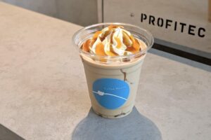 千住間道のCoffee Nanito.の新メニューは夏先取りのマスカルポーネとメロンのラテ