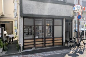 尾久本町通りのぬくもりのある木工細工店トキトキ。