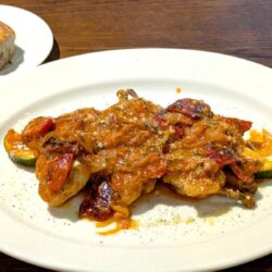 鶏もも肉とパプリカ ローマ風軽い煮込み