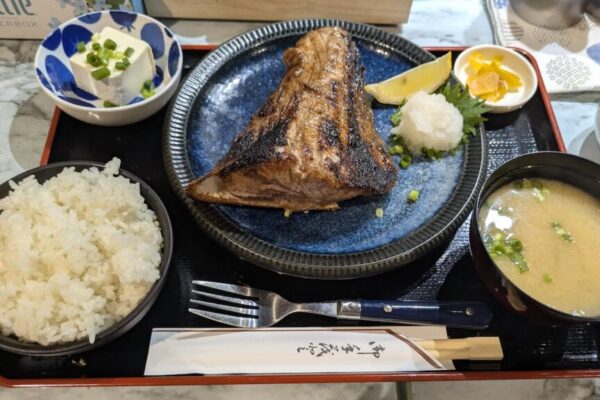 鮪一頭買いだからできる!鮪の顎肉定食 町屋海鮮居酒屋 樹樹 本鮪の顎肉定食