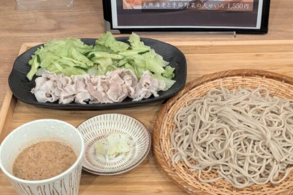 【荒川涼麵2026】くるみ胡麻だれでいただく神威豚の冷しゃぶとせいろのセット そば町屋はせ川