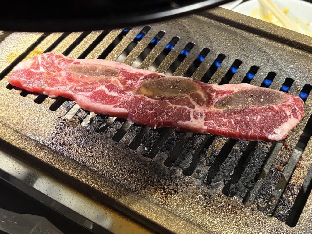 骨付きカルビ
