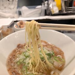 うどんの店でそば？町屋よしだやの新メニュー、黄いそば