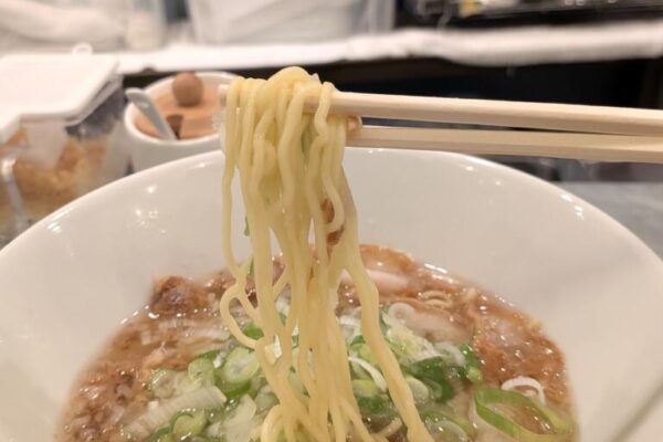 うどんの店でそば？町屋よしだやの新メニュー、黄いそば