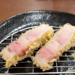 定食というよりフルコース！ときわ町屋本店 銘柄豚3種食べ比べ